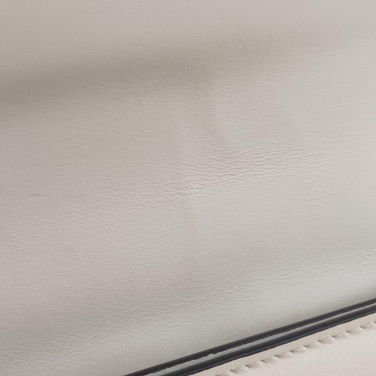 LVPONT9 CREME Leather FZ3270