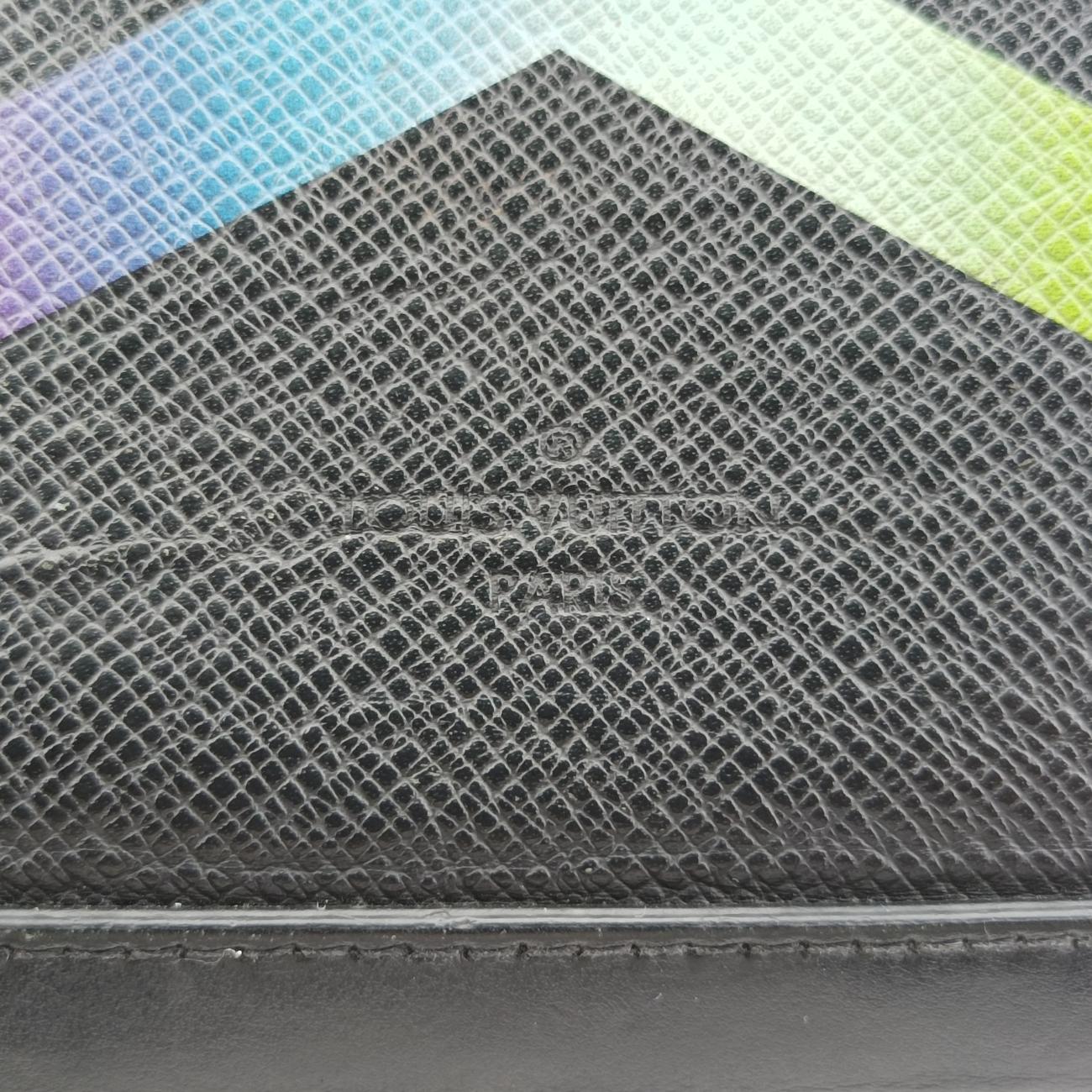 Soft Trunk Black x Rainbow Taiga DU3109