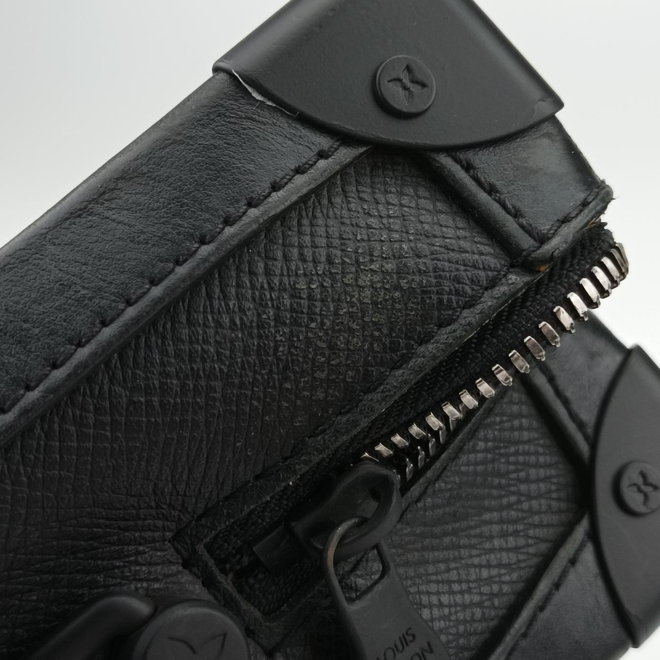 Soft Trunk Black x Rainbow Taiga DU3109