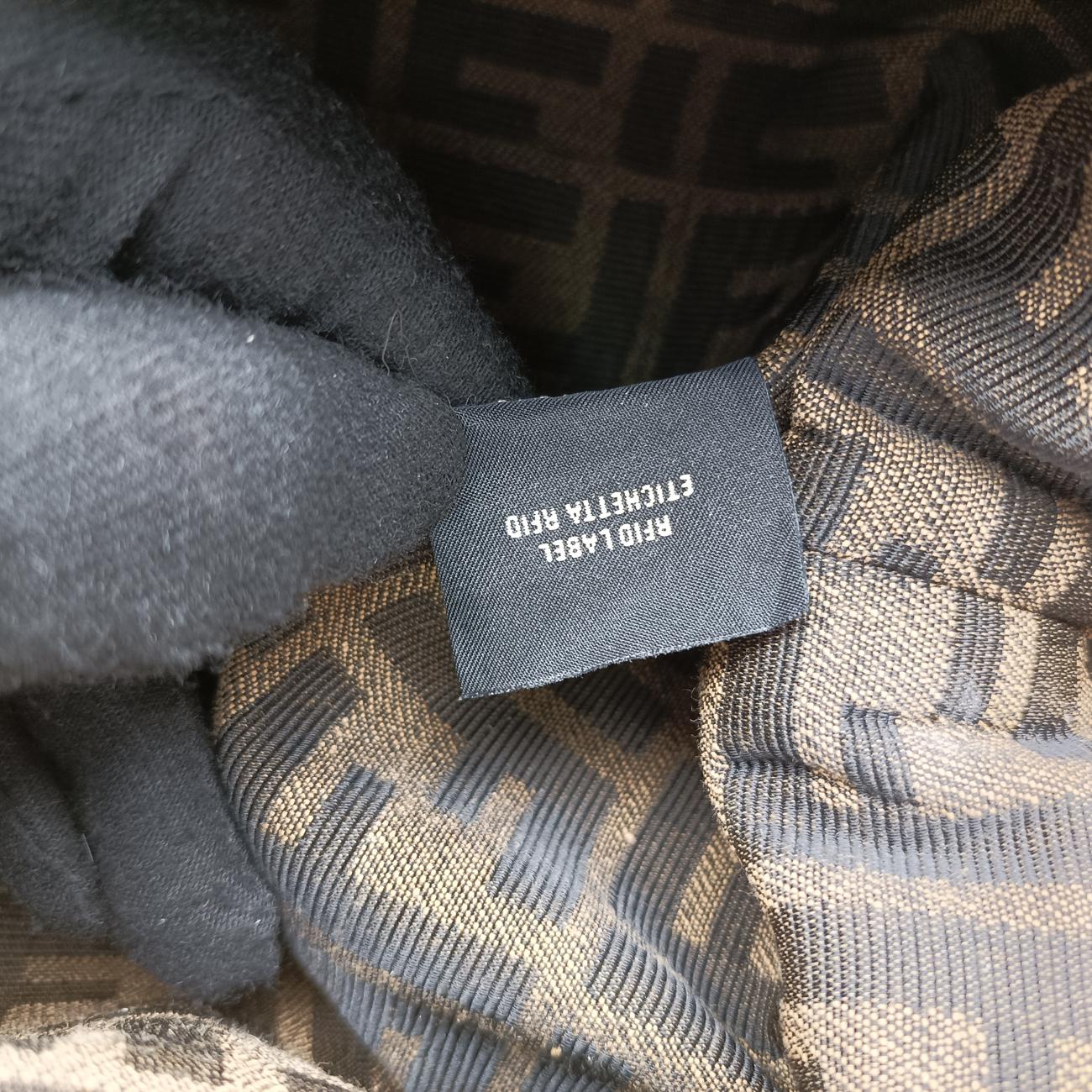 First Grey fur 8BP129 AHNA 229.0189