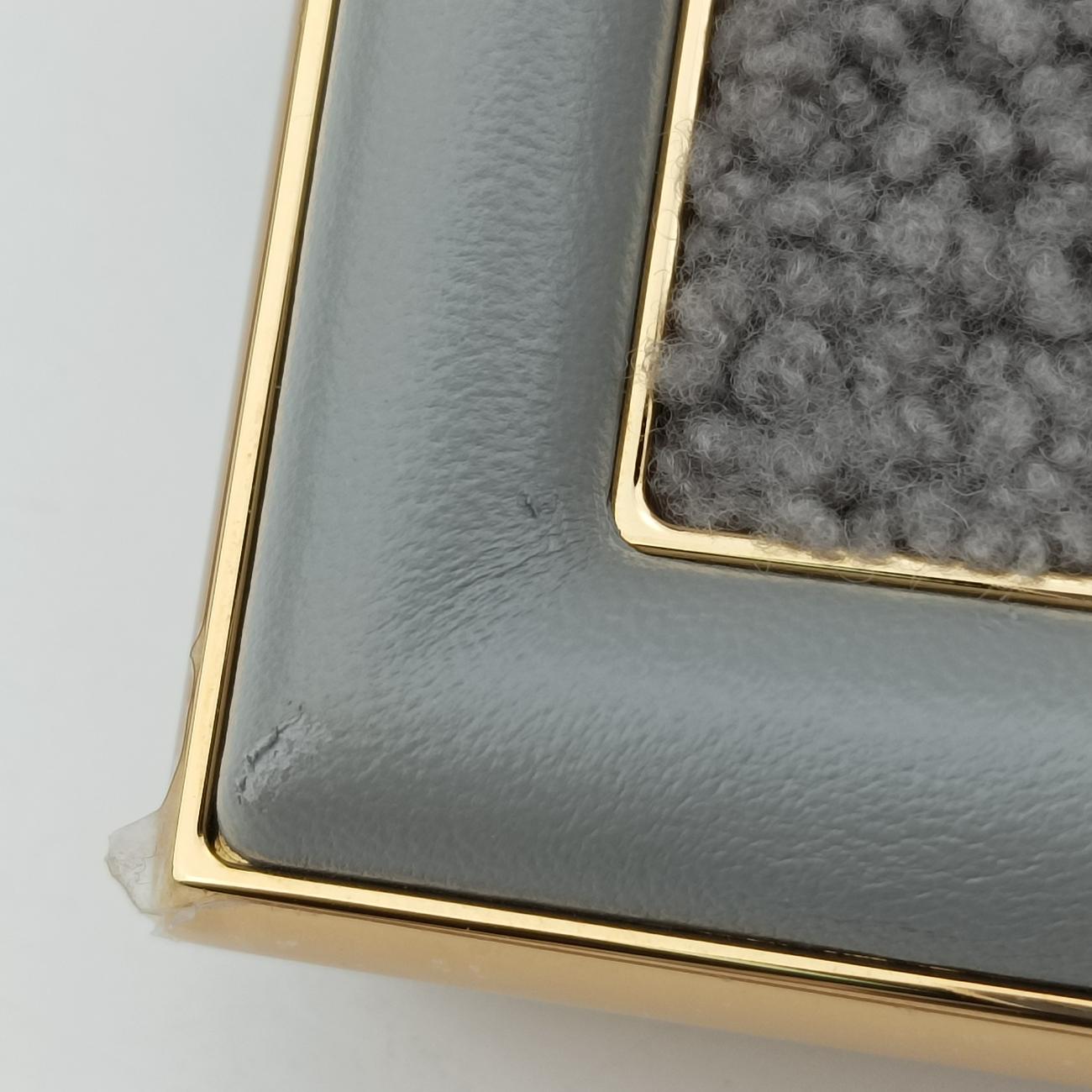 First Grey fur 8BP129 AHNA 229.0189