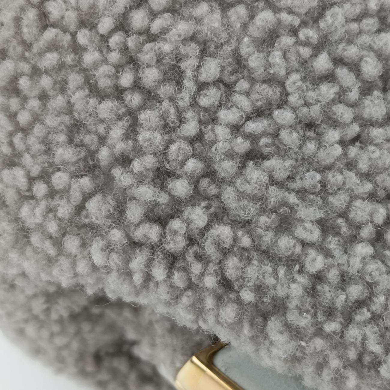 First Grey fur 8BP129 AHNA 229.0189