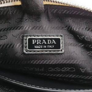 Triangle Logo Plate White SAFFIANO Leather 56 5