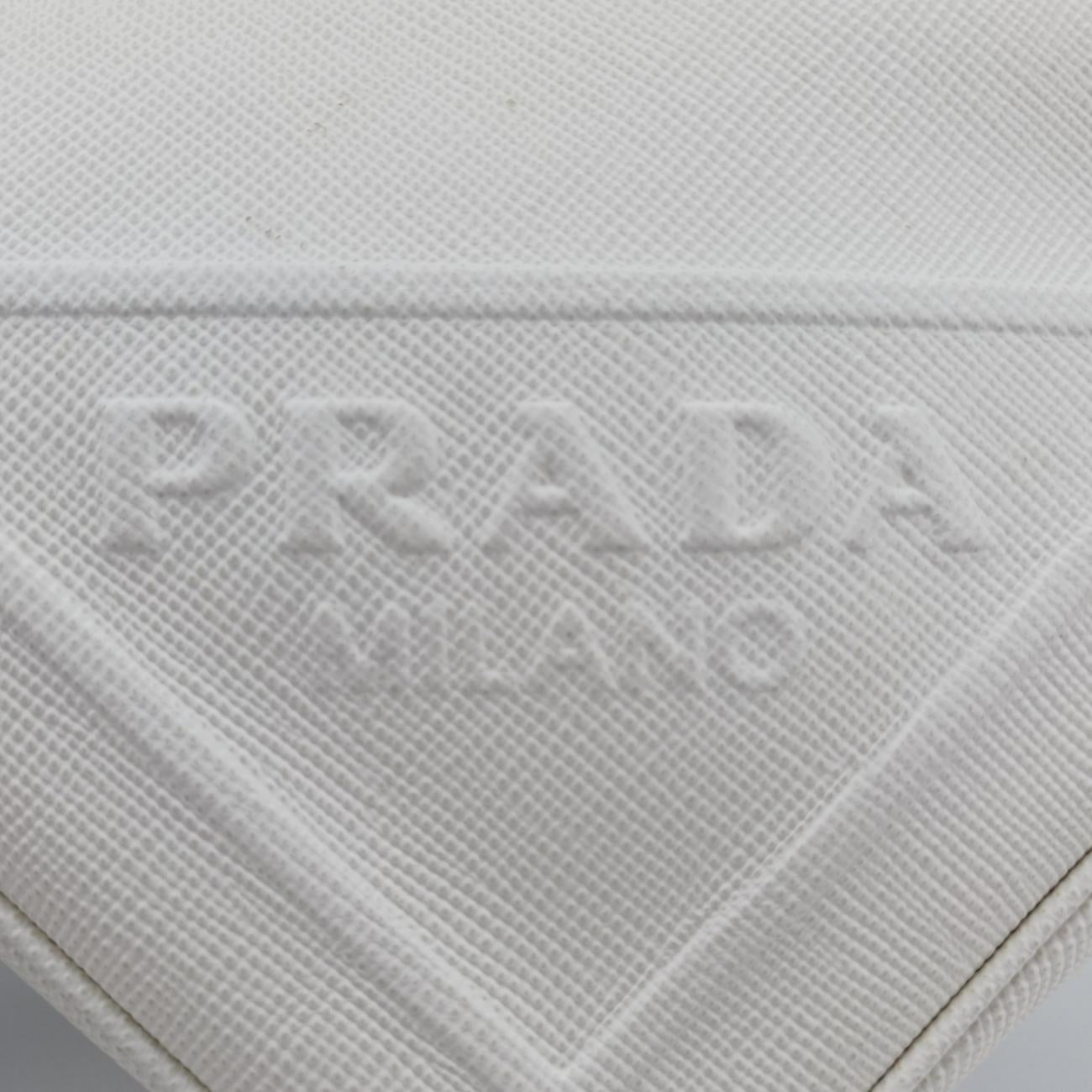 Triangle Logo Plate White SAFFIANO Leather 56 5
