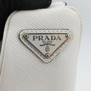 Triangle Logo Plate White SAFFIANO Leather 56 5