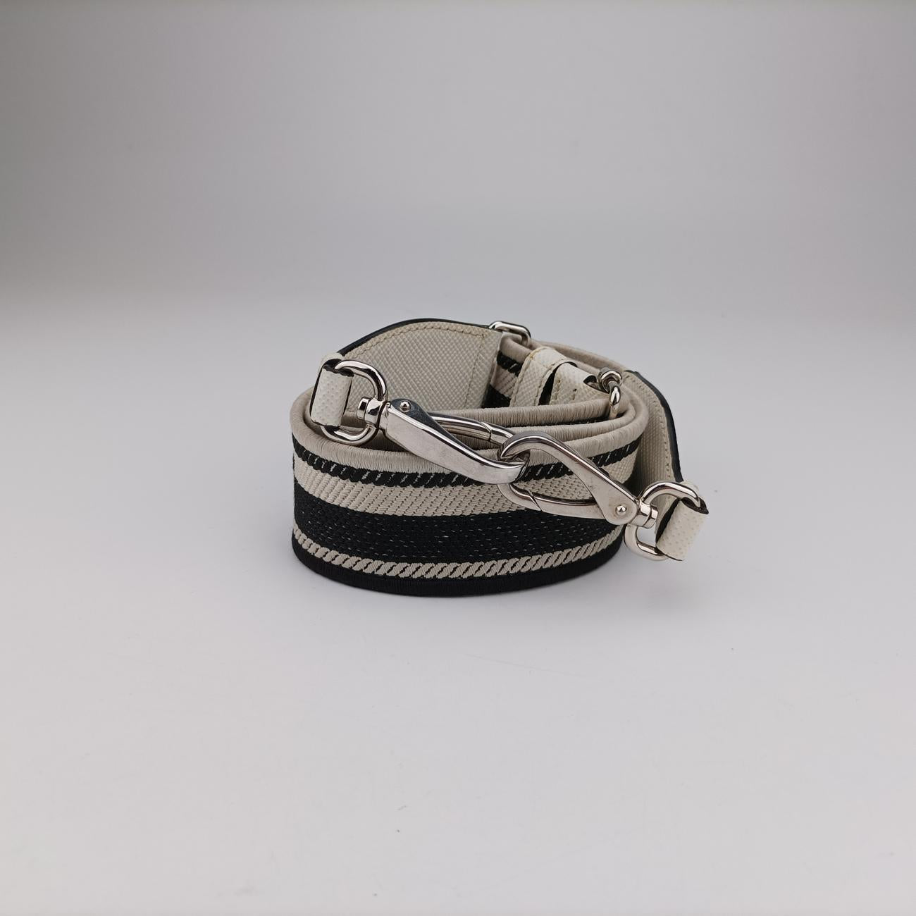 Triangle Logo Plate White SAFFIANO Leather 56 5