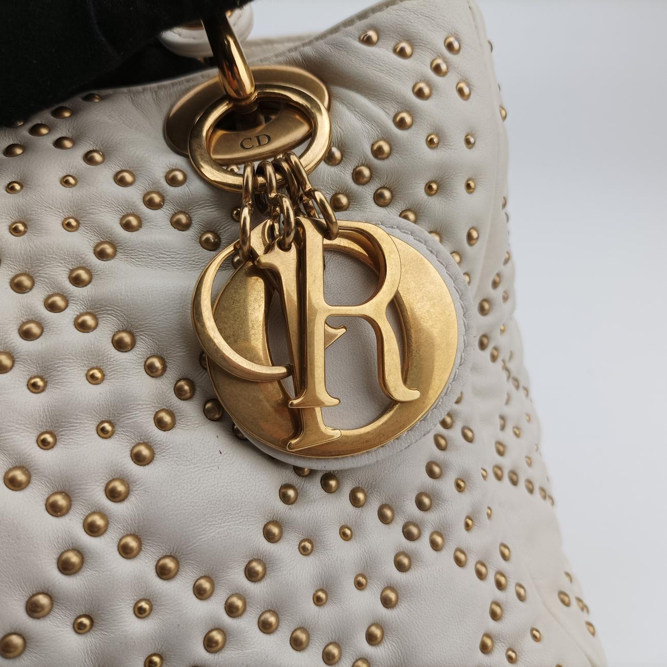Lady Dior White lambskin 16-BO-0117