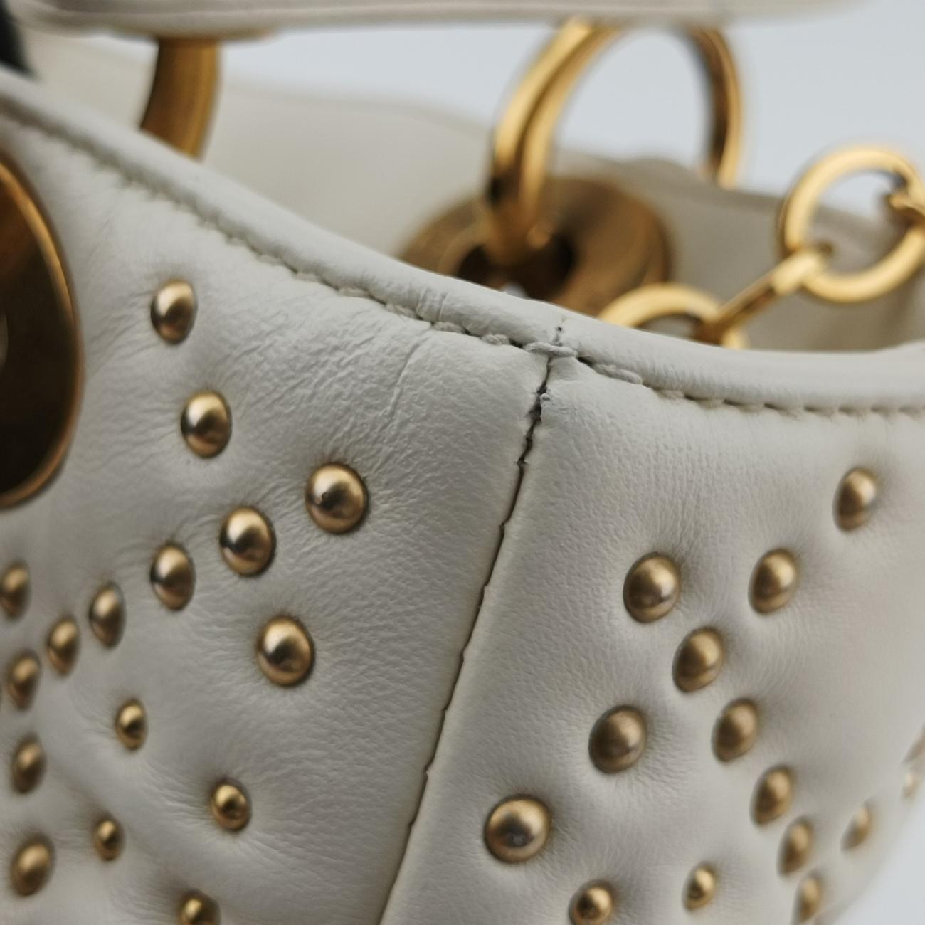 Lady Dior White lambskin 16-BO-0117