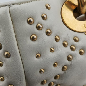 Lady Dior White lambskin 16-BO-0117
