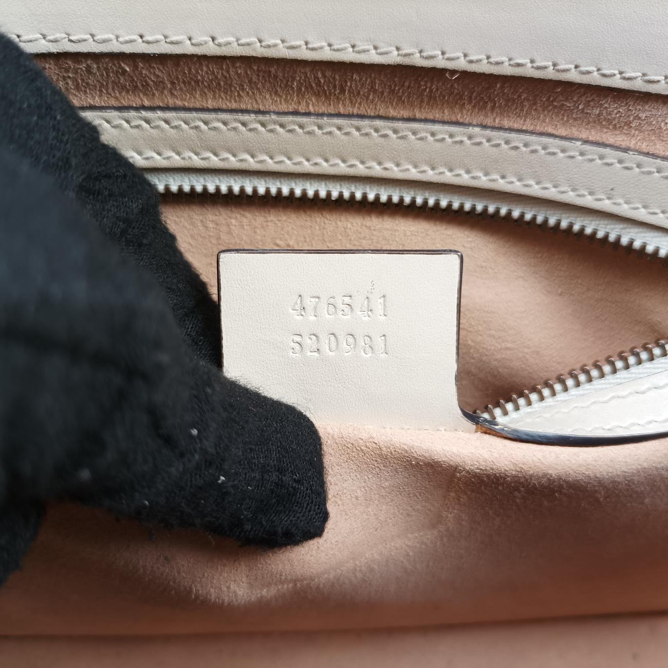 Queen Margaret White Leather E025863017