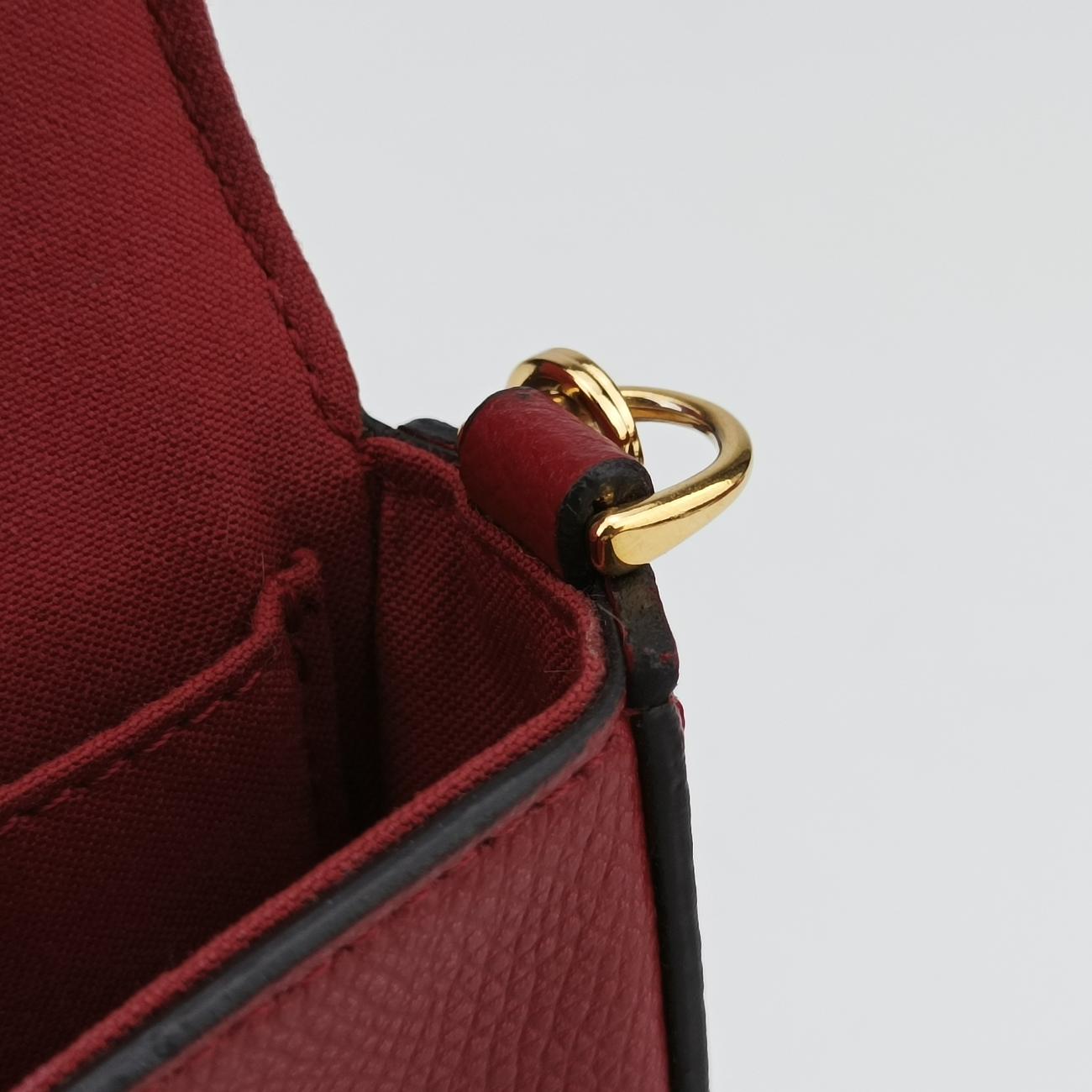 F is Zucca pattern Red Leather 8BS032 A18B 208.0189