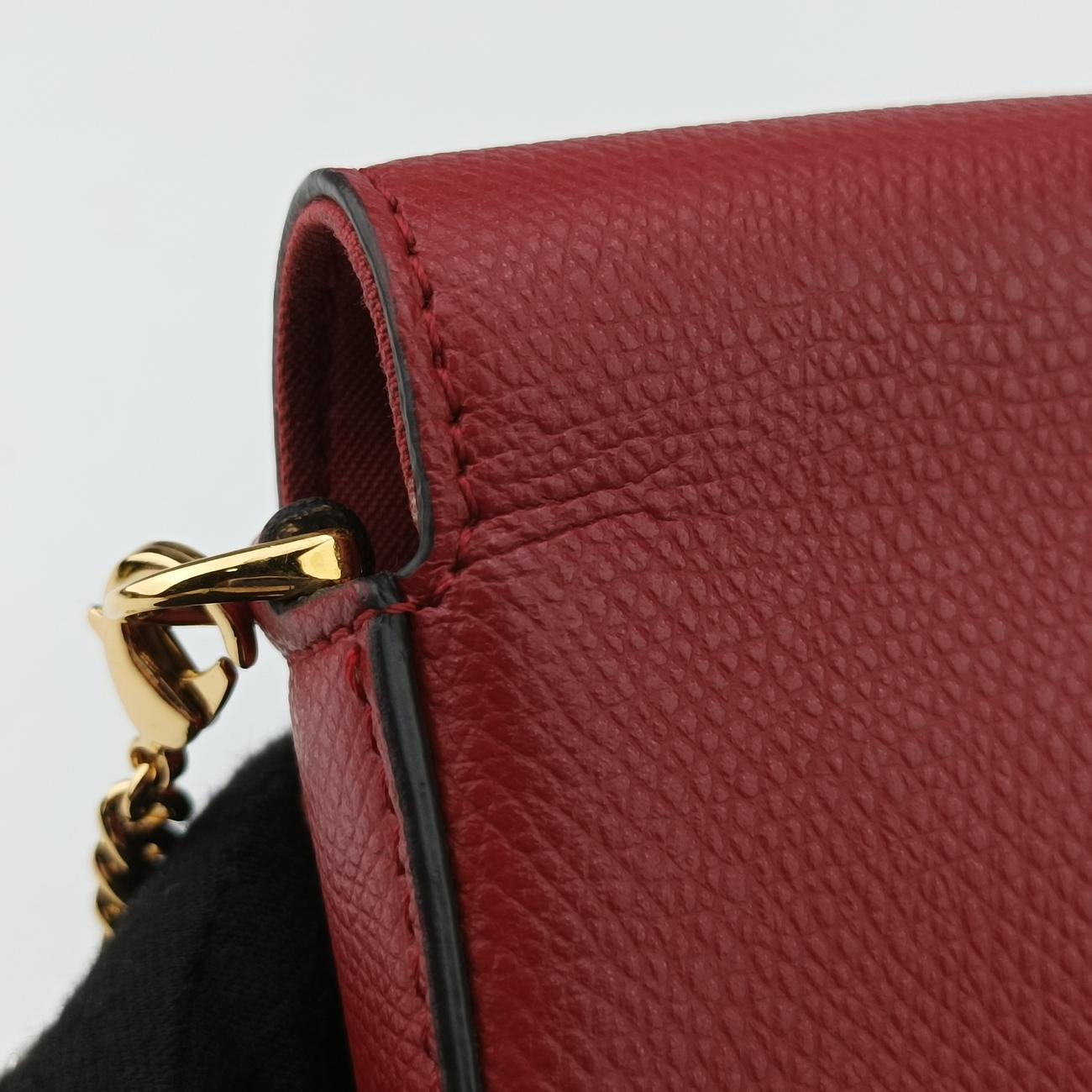 F is Zucca pattern Red Leather 8BS032 A18B 208.0189