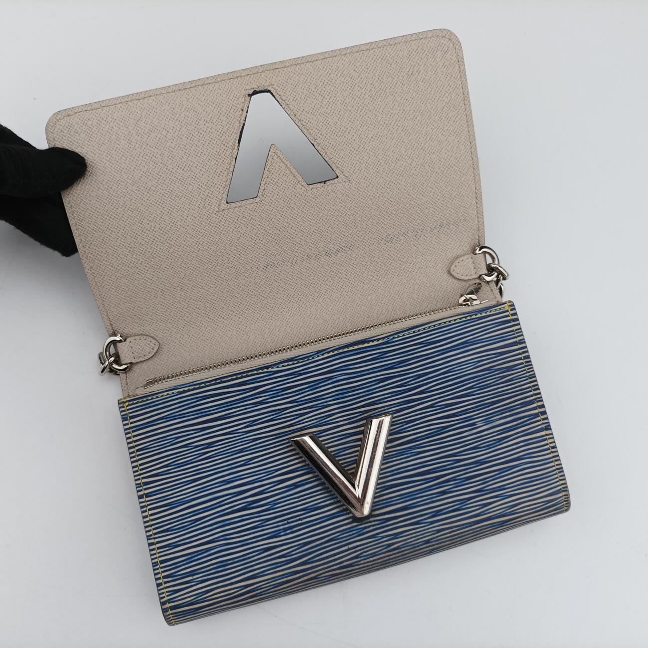 Portefeuille Twist Chain Wallet Blue Epi SP0155