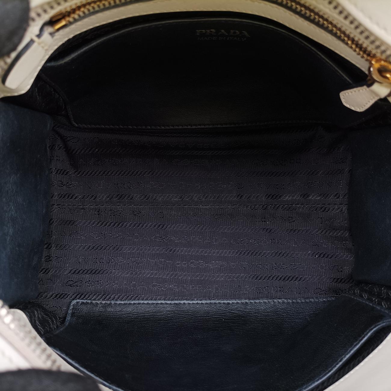 Esplanade White SAFFIANO Leather 117 X