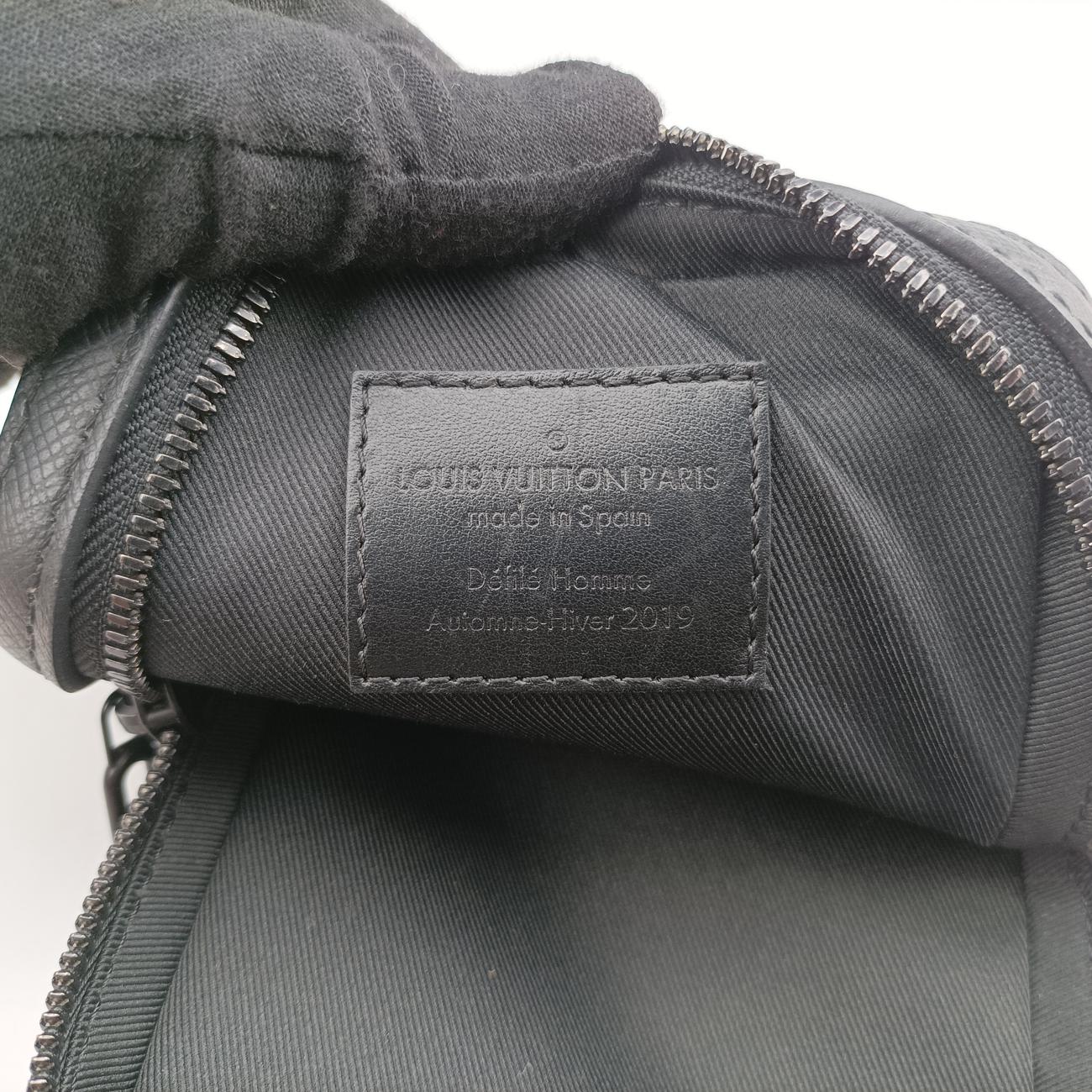 Danube Messenger black×RAINBOW Taiga CA1179