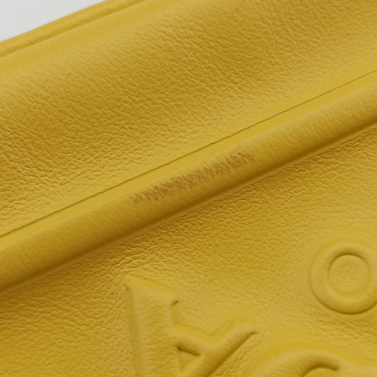 triangle embossed logo Yellow Leather 7/D