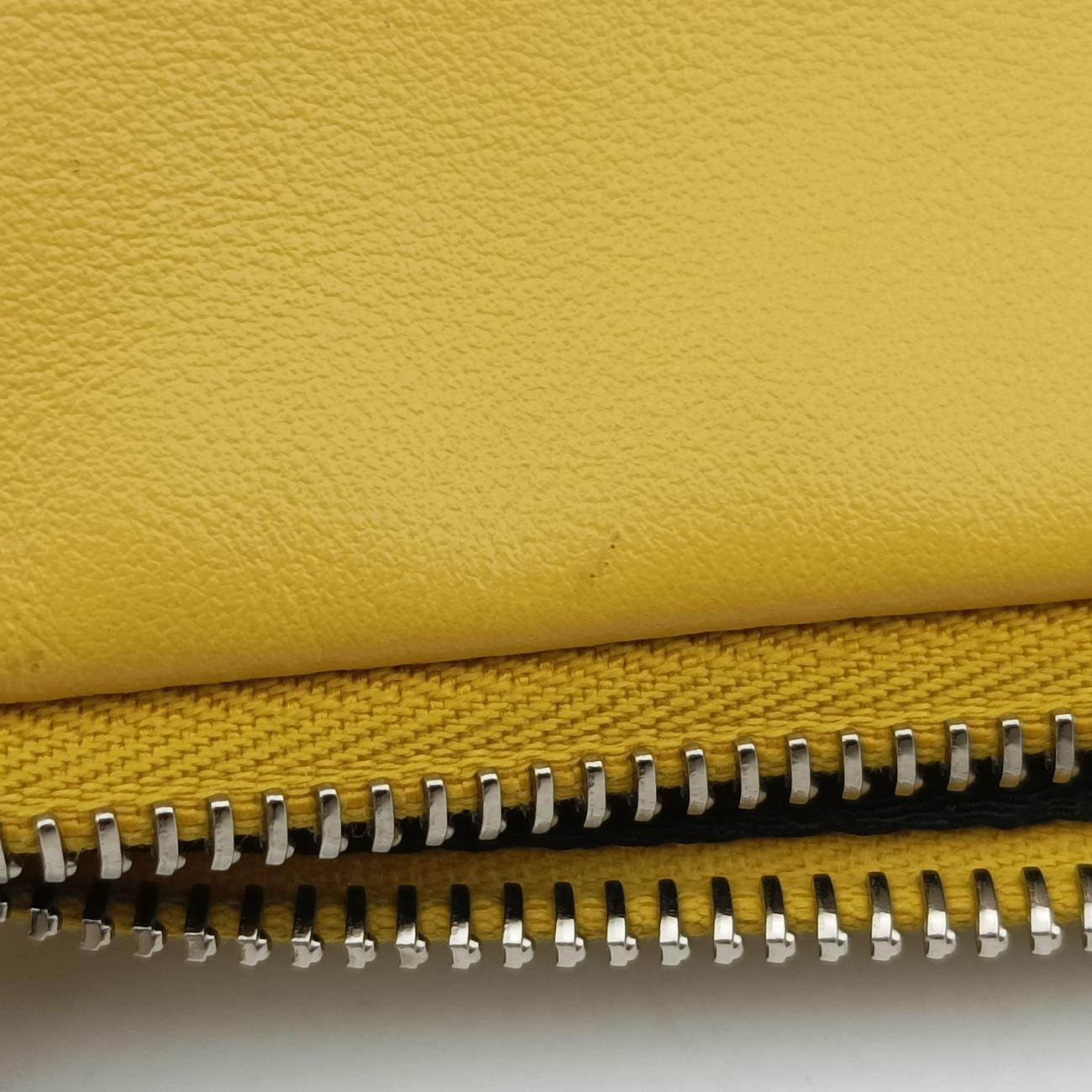 triangle embossed logo Yellow Leather 7/D