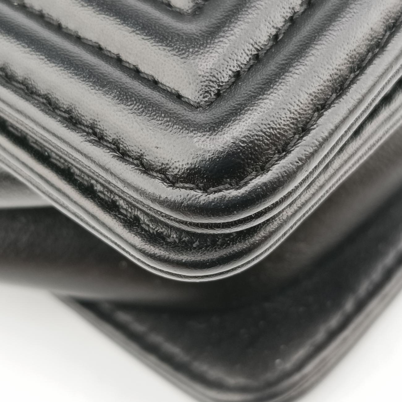 BOY CHANEL Black Leather 19092811