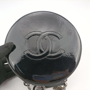 Round As Earth Black Patent 26739238