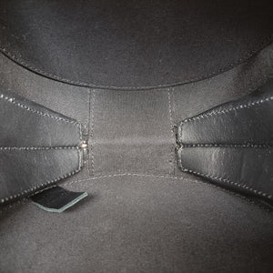 Round As Earth Black Patent 26739238