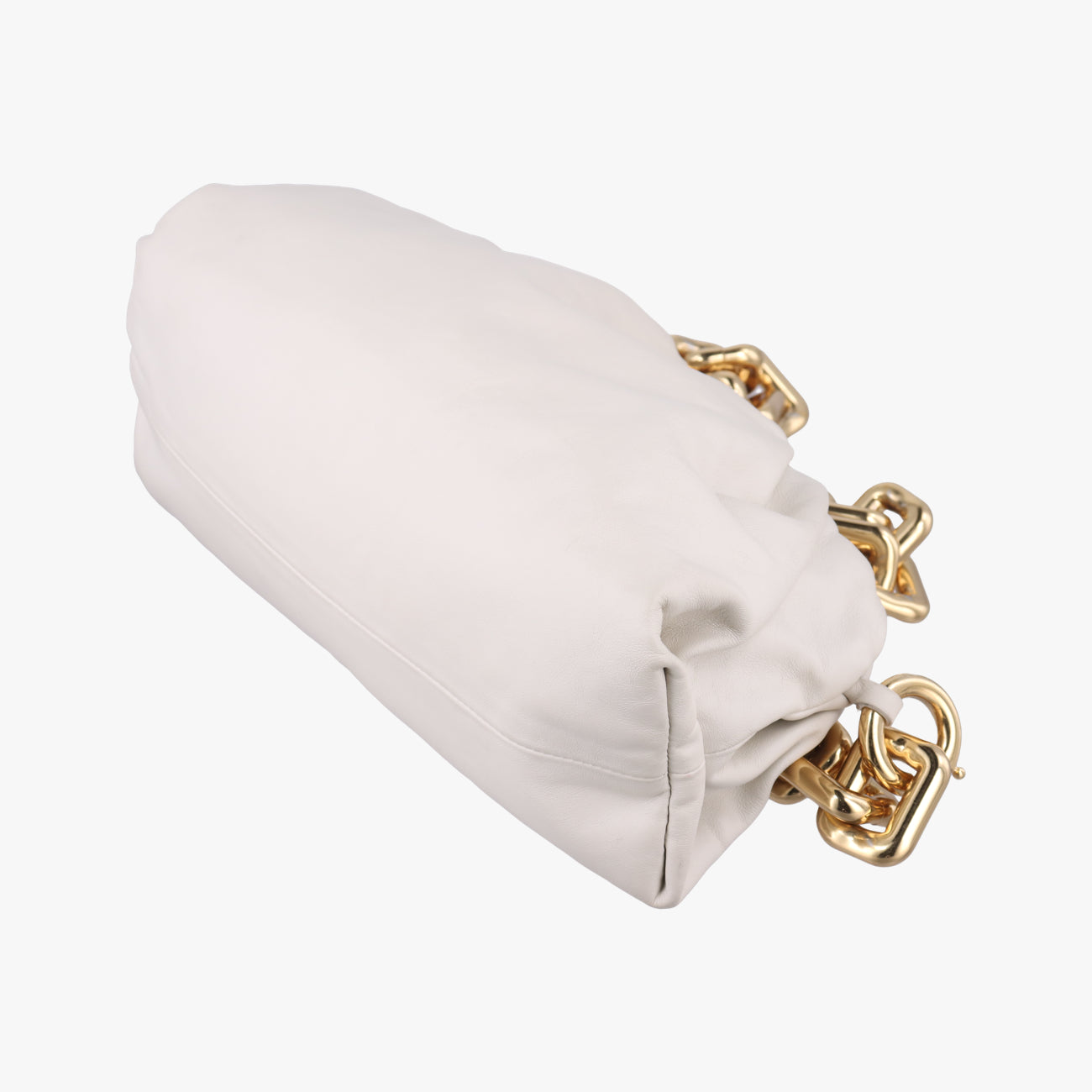 THE Chain Pouch White lambskin B08931202U