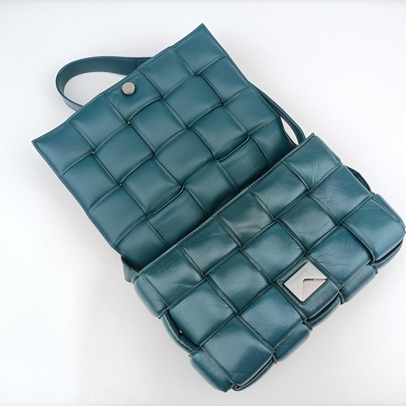 Padded CASSETTE Green lambskin B08485198X