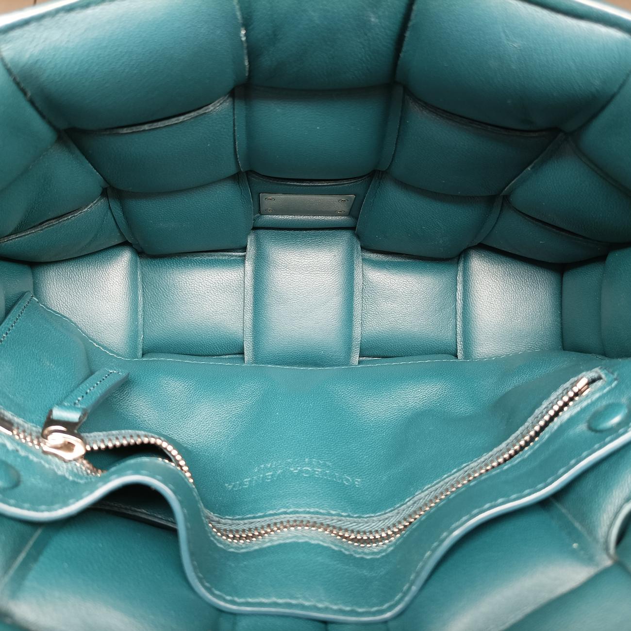 Padded CASSETTE Green lambskin B08485198X