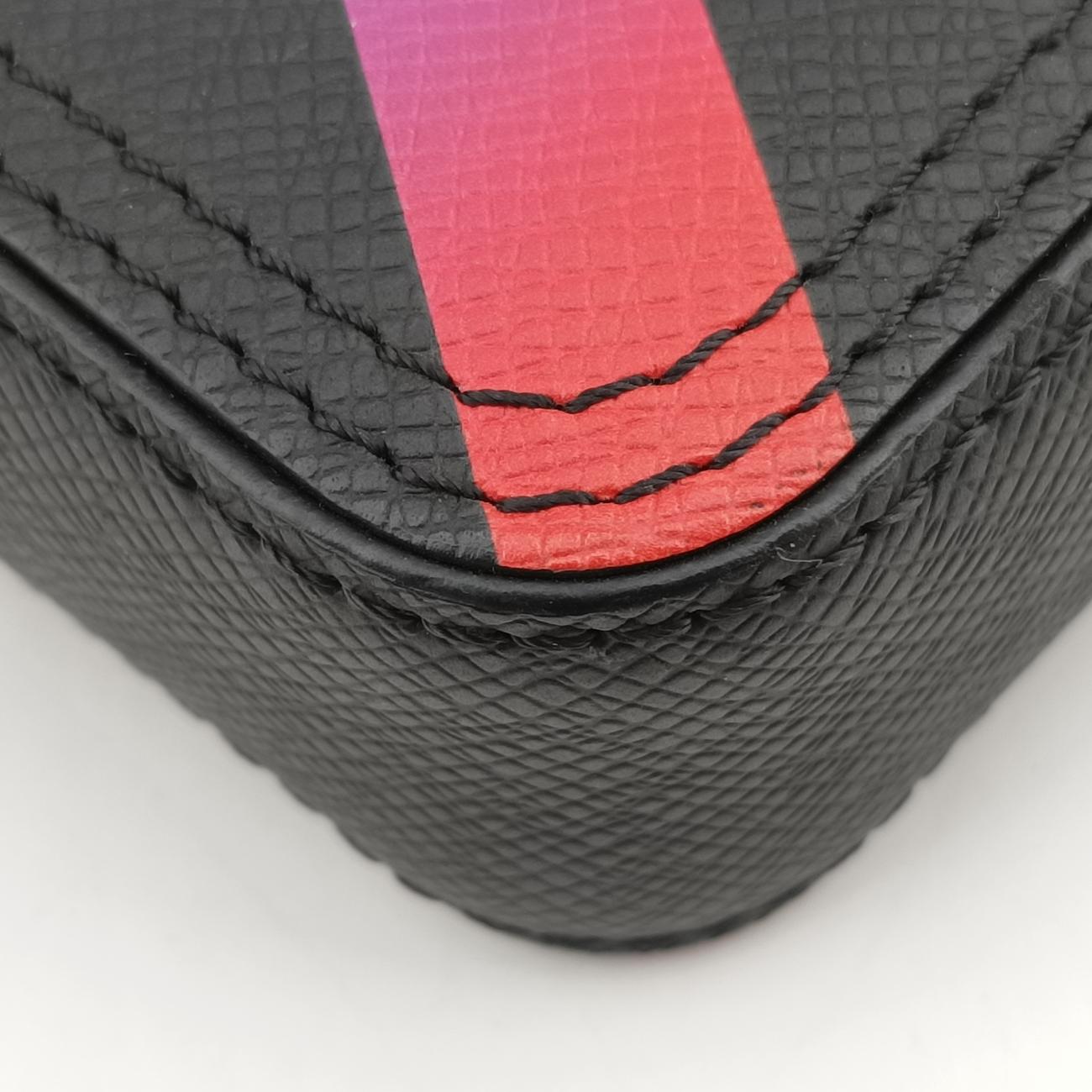Danube Messenger Black x Multicolor Taiga CA2179 ICチップ
