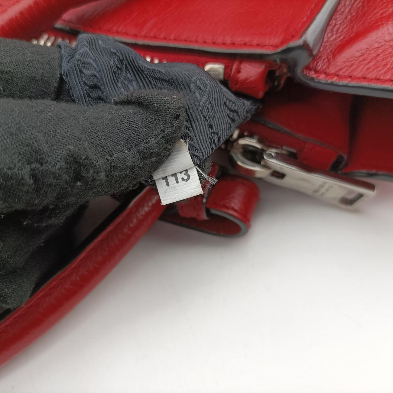 Twin Pocket Winged Tote Red Leather 12 113