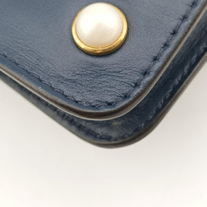 Broadway Pearl Bee Blue Leather D022501839