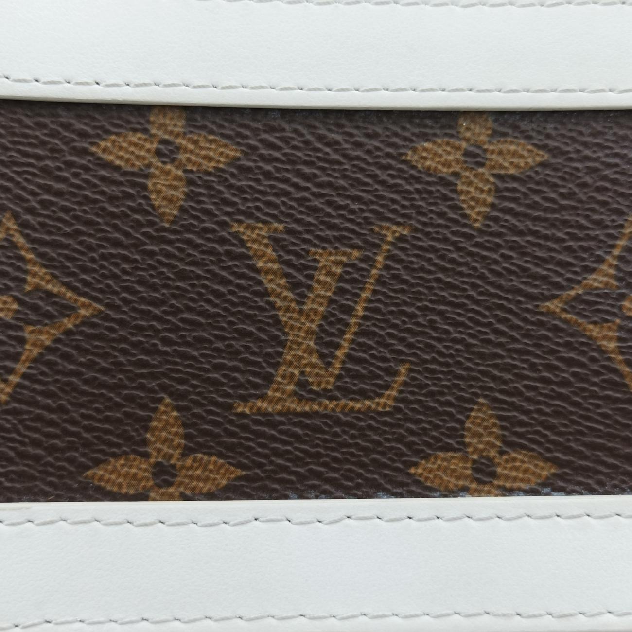 Soft Trunk Phone Box Brown x White Monogram Reverse Canvas TJ4240 ICチップ