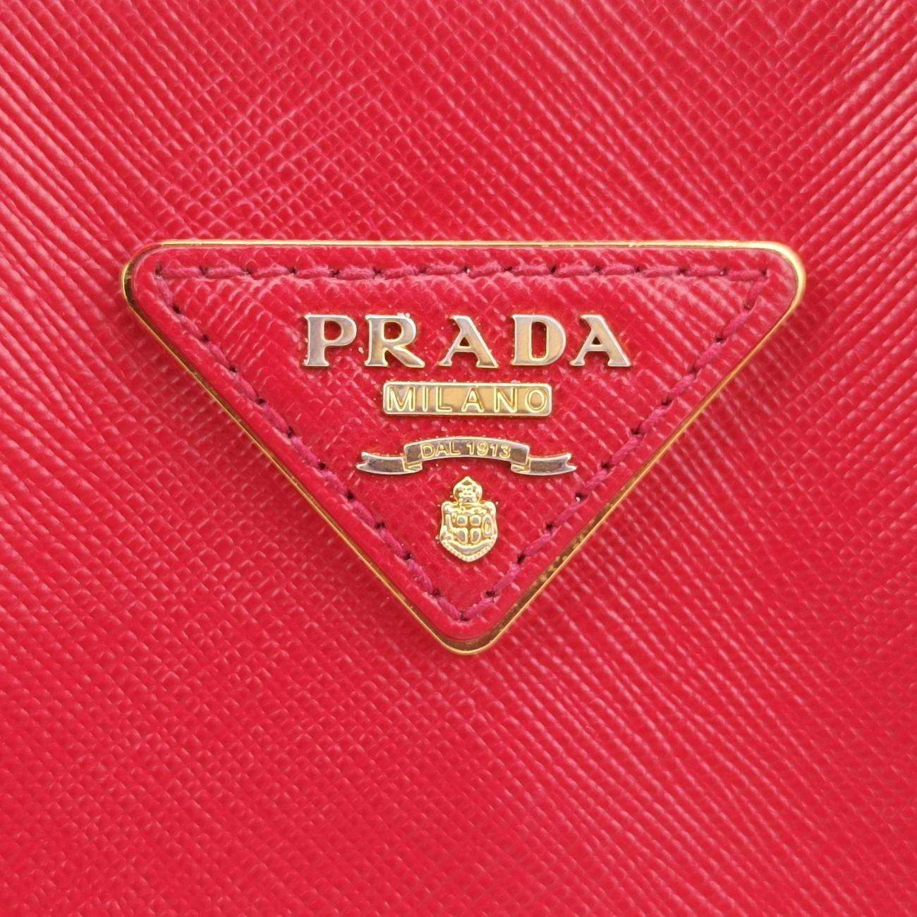 Promenade Red Saffiano Leather 208 7/I