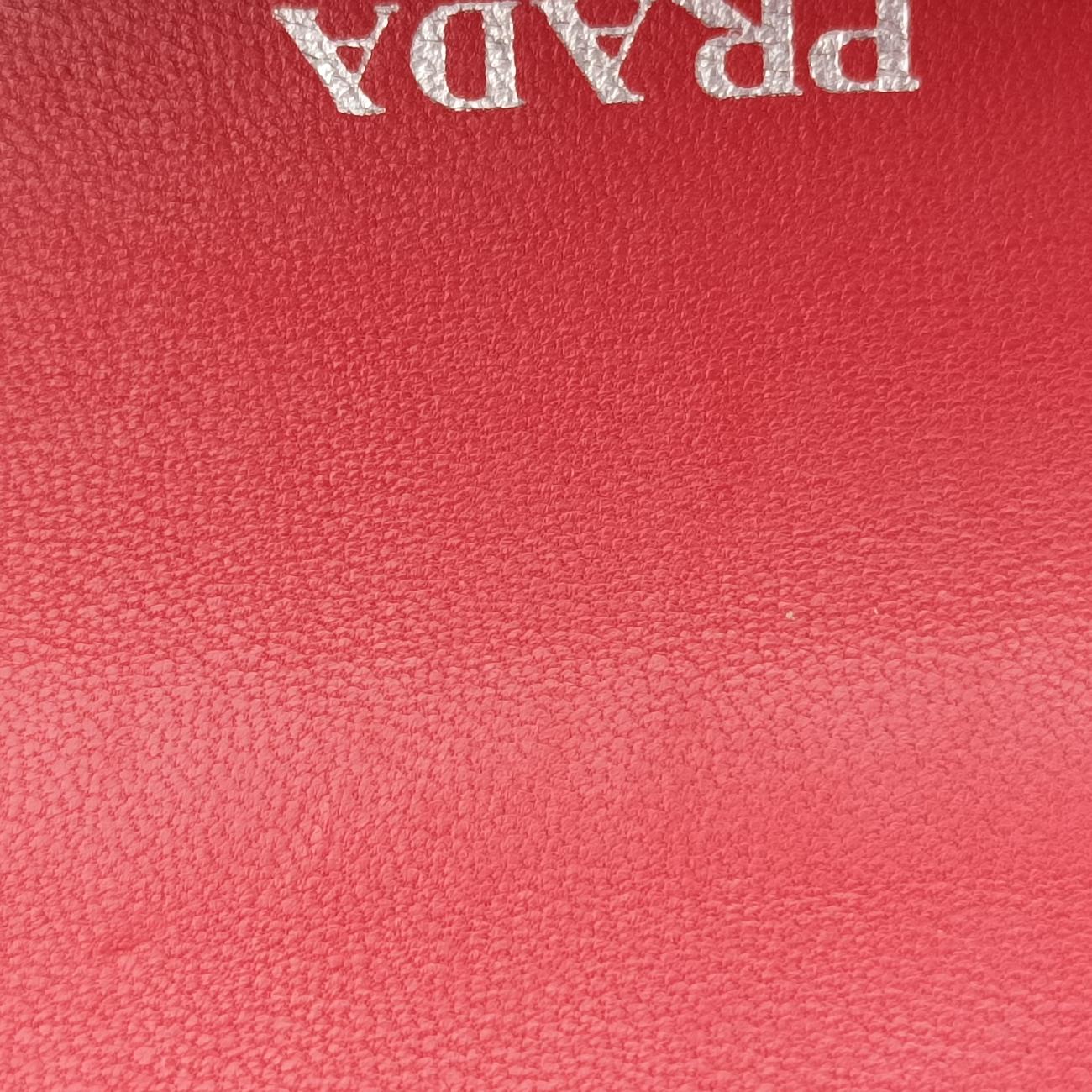 Nappa Gaufre Red lambskin 197