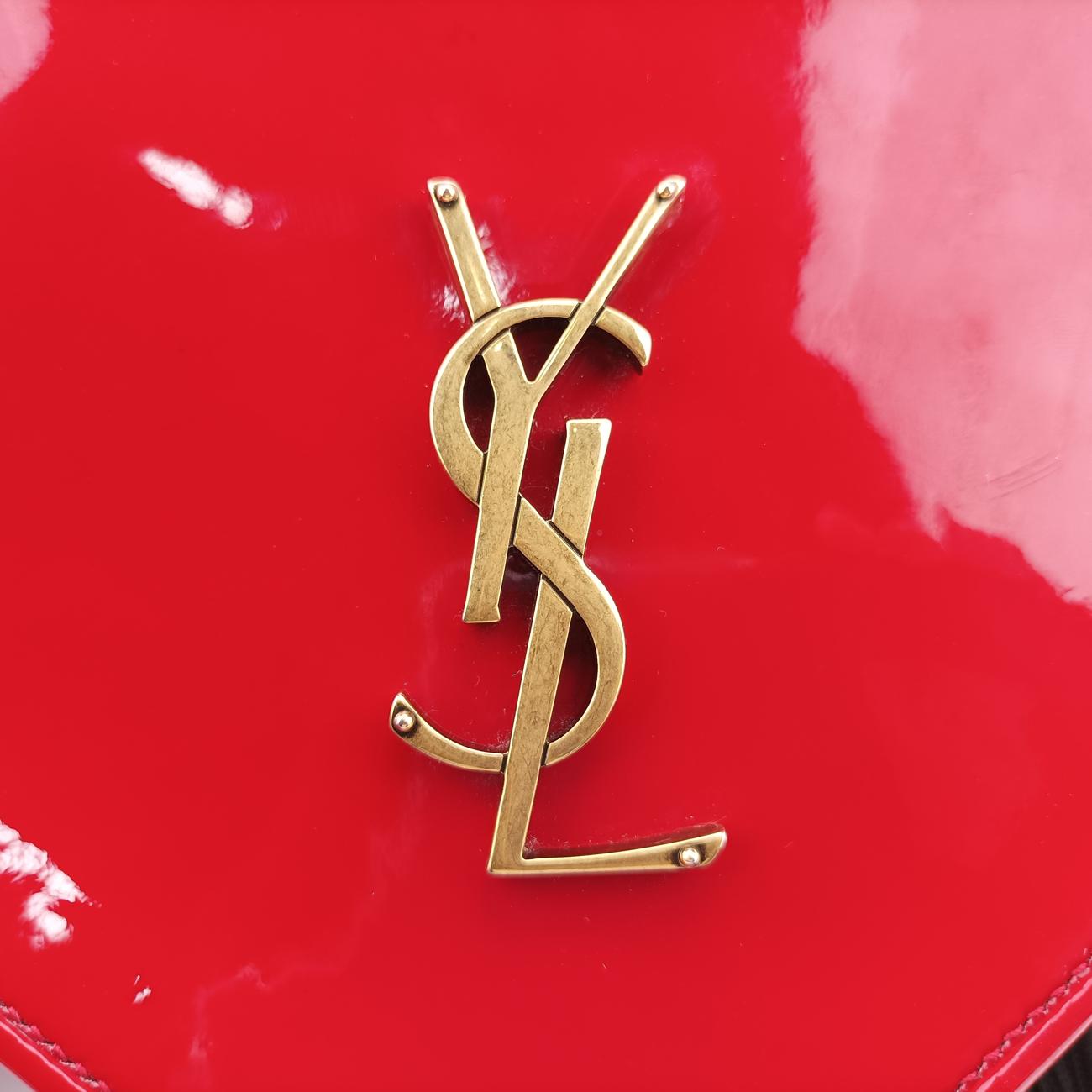 love heart Red Patent MOD.540694.03.18