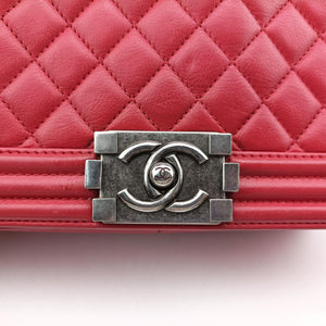 BOY CHANEL Red lambskin 17940235