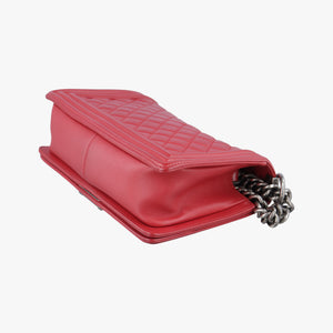 BOY CHANEL Red lambskin 17940235