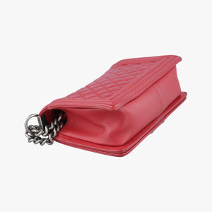 BOY CHANEL Red lambskin 17940235