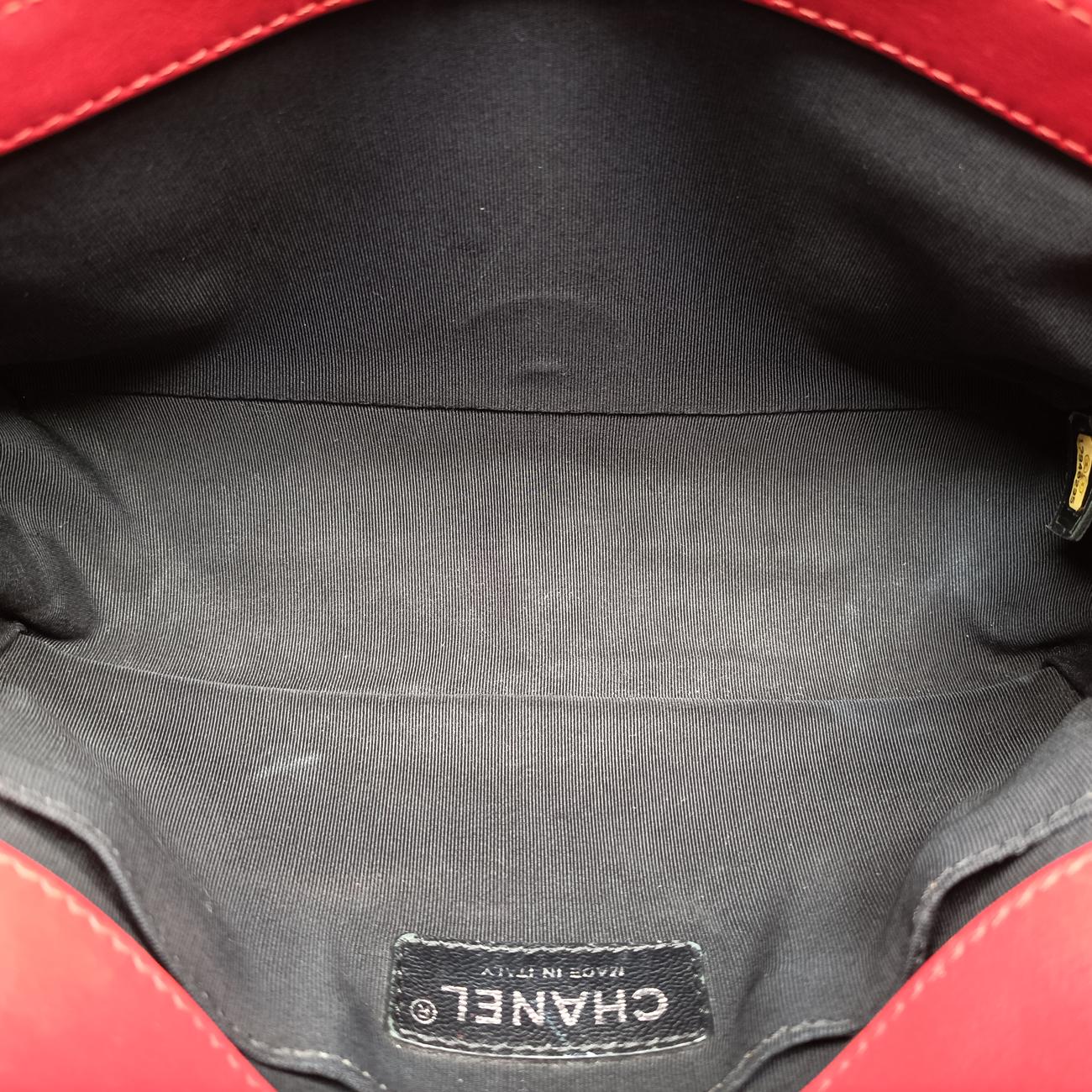BOY CHANEL Red lambskin 17940235