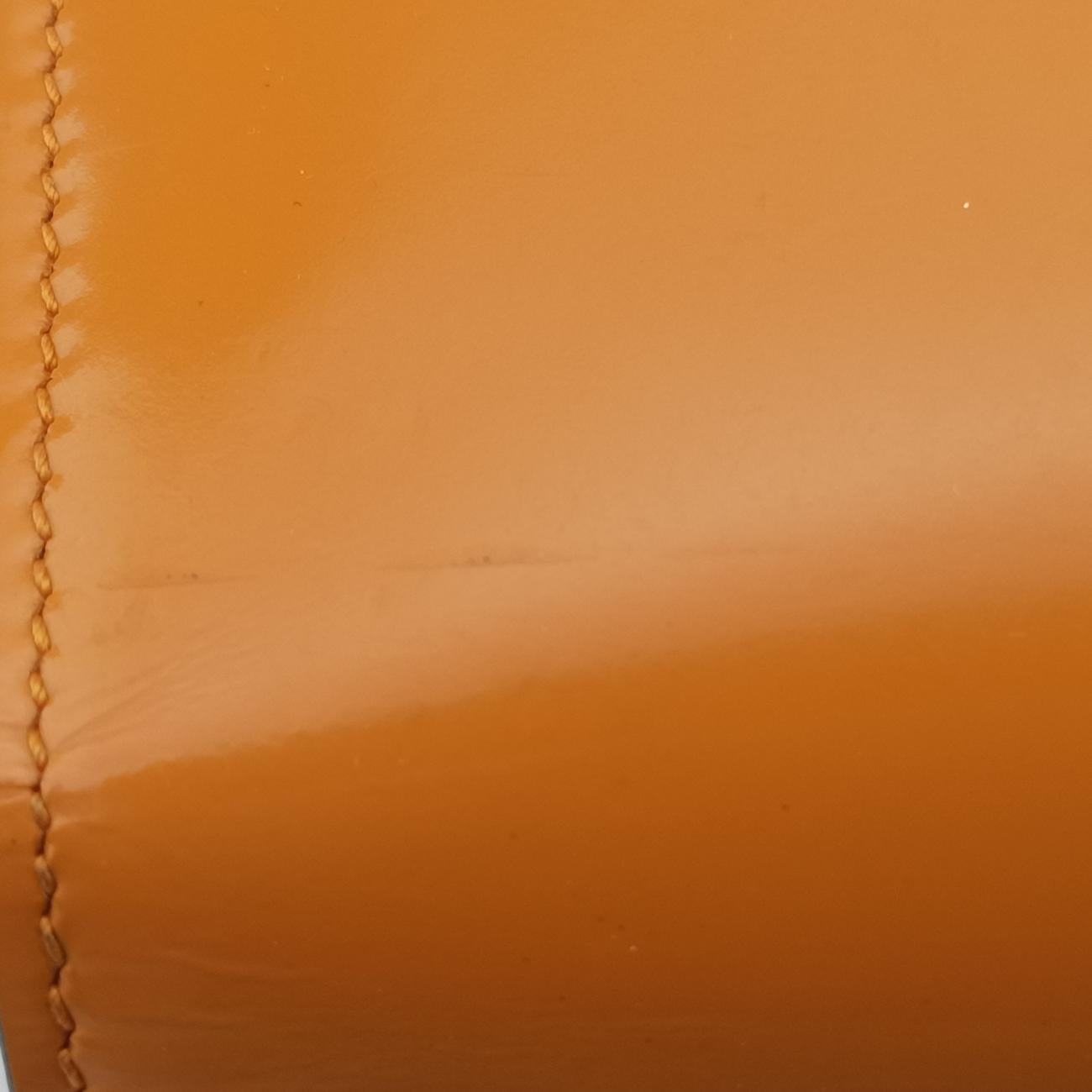 Interlocking G Orange Patent D018482392