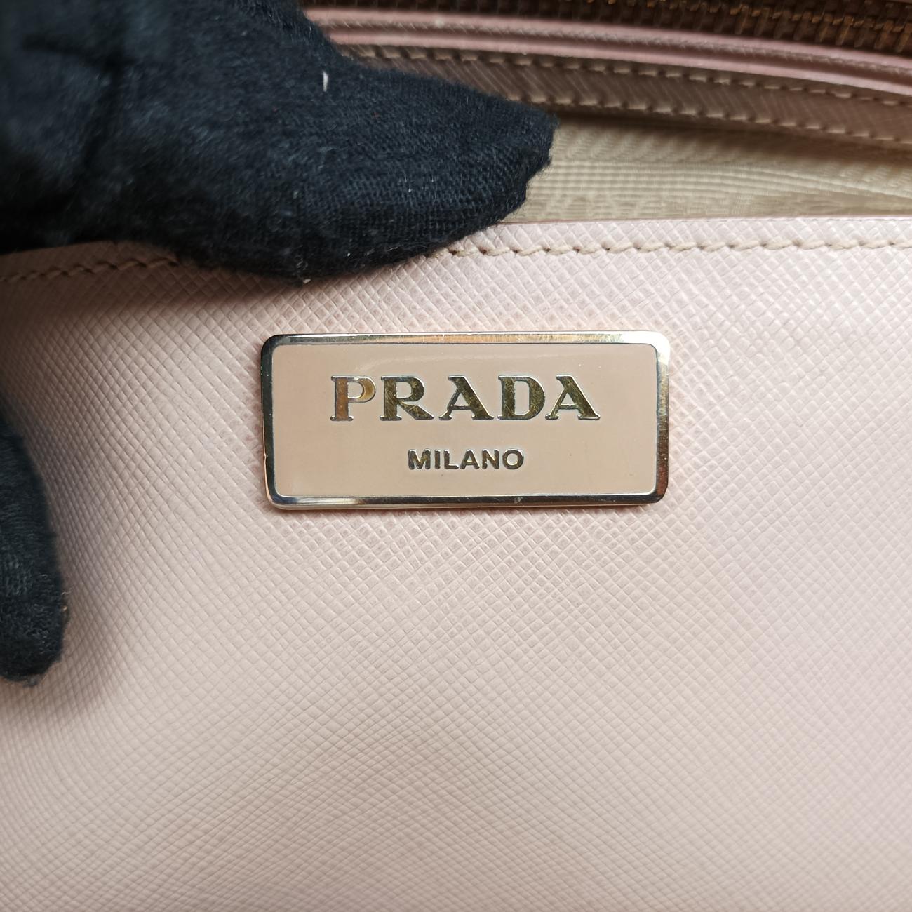 Galleria Pink SAFFIANO Leather 7 O