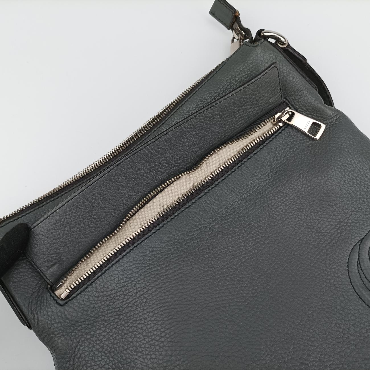 Interlocking G Logo Soho Messenger Grey Leather A016476622
