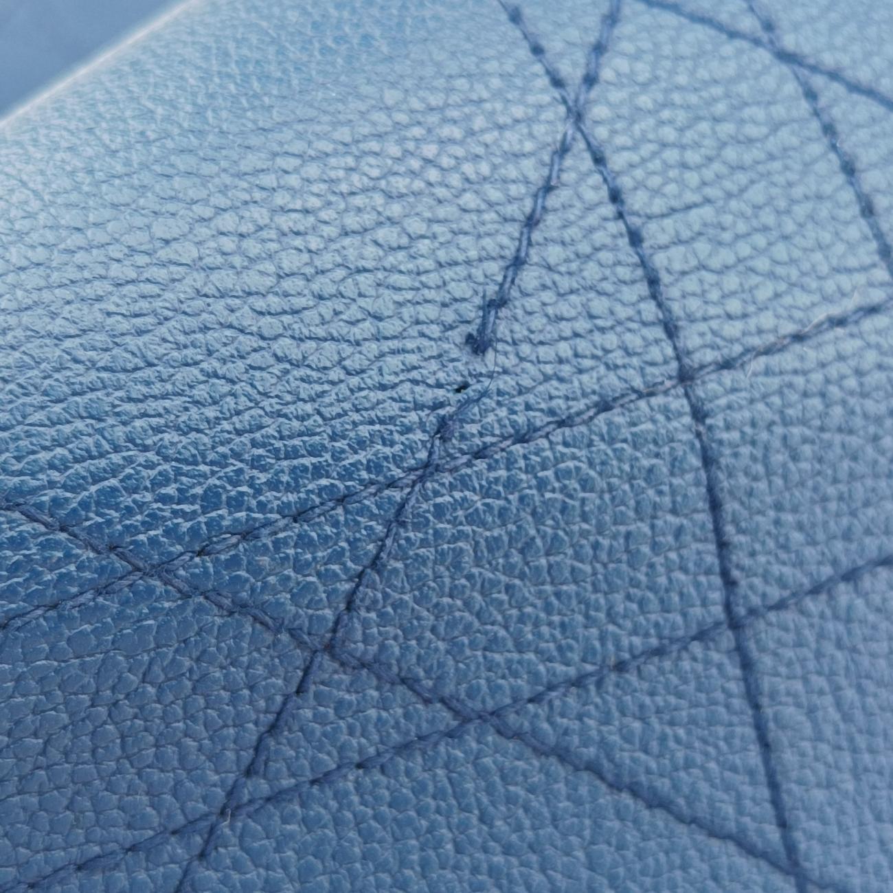 Medium Cannage Grained Blue Leather 01-RU-0166