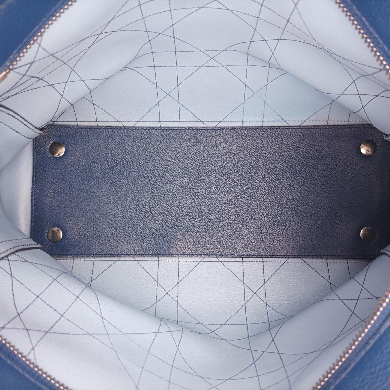 Medium Cannage Grained Blue Leather 01-RU-0166