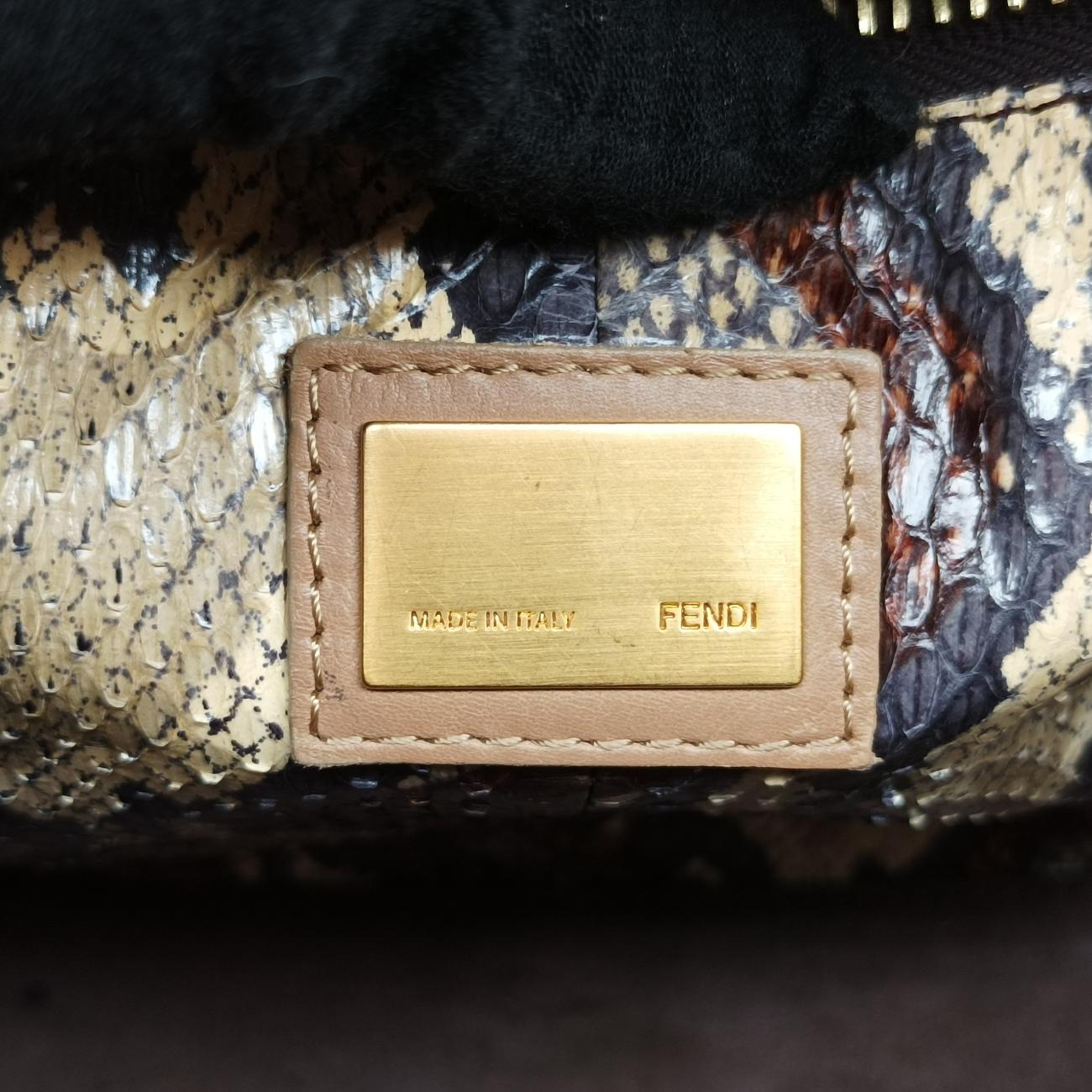 PEEKABOO Beige Leather 8BN226-D74-129.2516