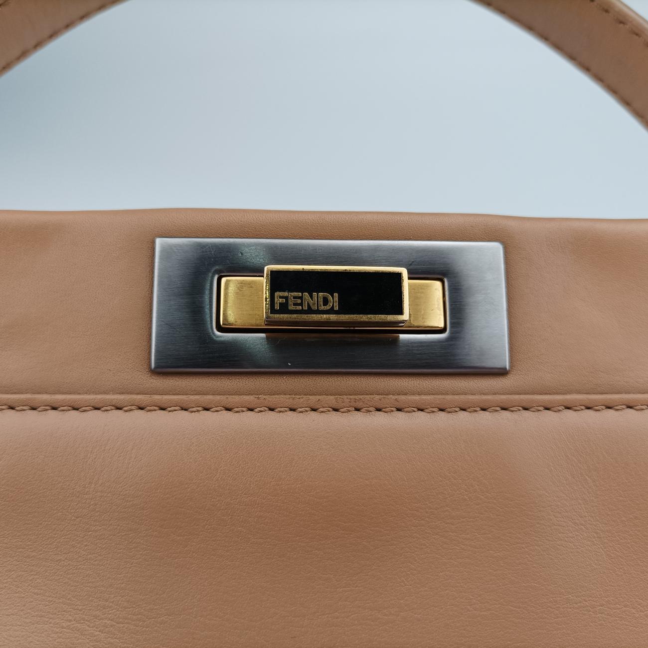 PEEKABOO Beige Leather 8BN226-D74-129.2516