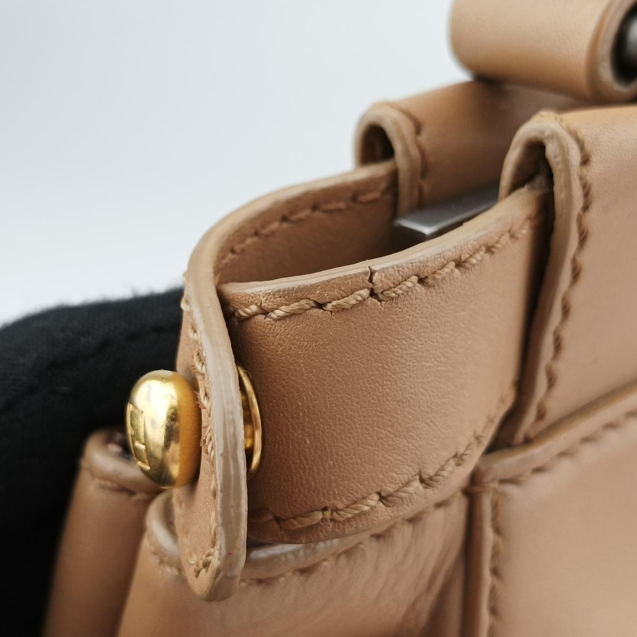 PEEKABOO Beige Leather 8BN226-D74-129.2516