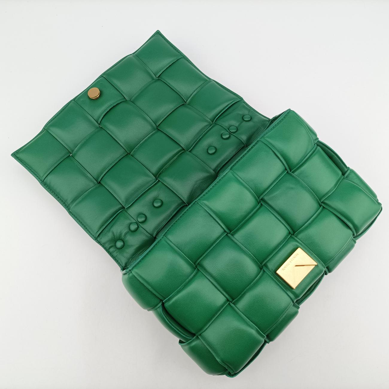 The Chain Cassette Green lambskin B09392158T