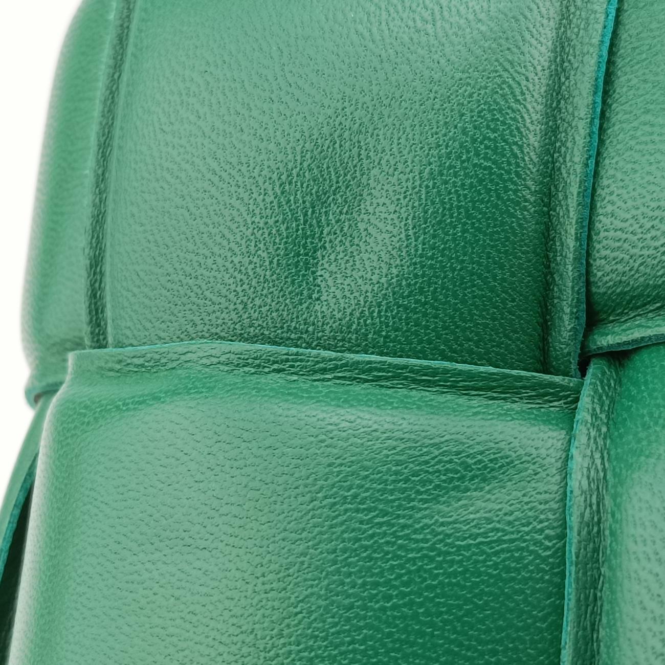 The Chain Cassette Green lambskin B09392158T