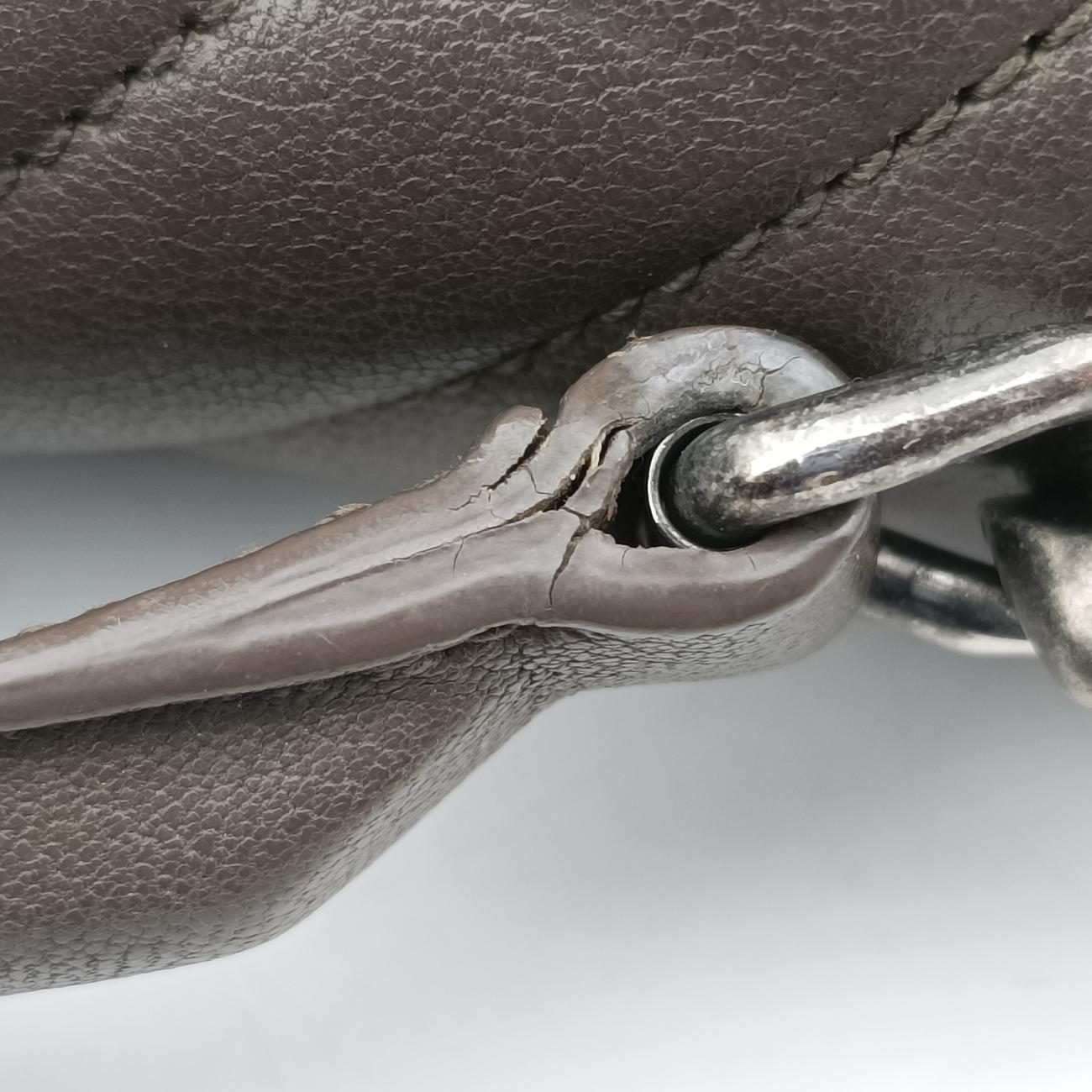 COLLEGE Grey Leather DMR428056.0516