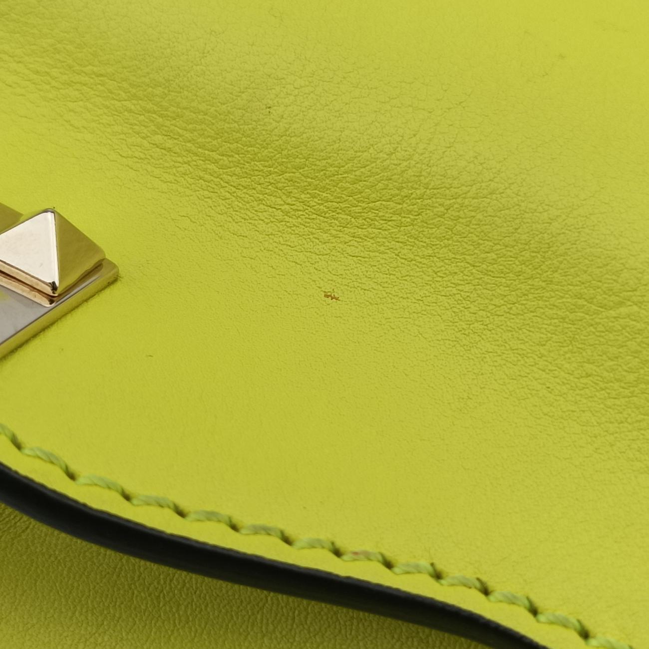 Rockstud Yellow Leather Lot number unknown